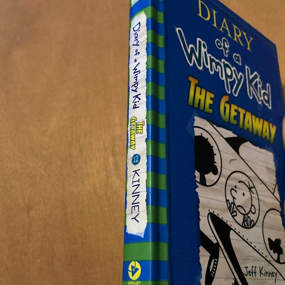 The Getaway / Diary of a Wimpy Kid book - Picture 3 of 7